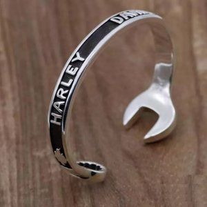 Harley Davidson HD Wristband Biker Bracelet Riders H-D Script Cuff Brace…